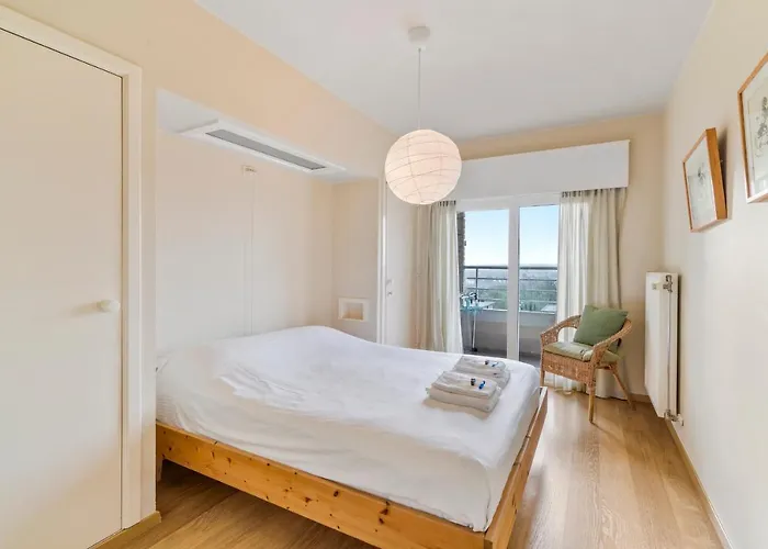 Zonnig Familie App Op Zeedijk Met Zeezicht Voor 6p *